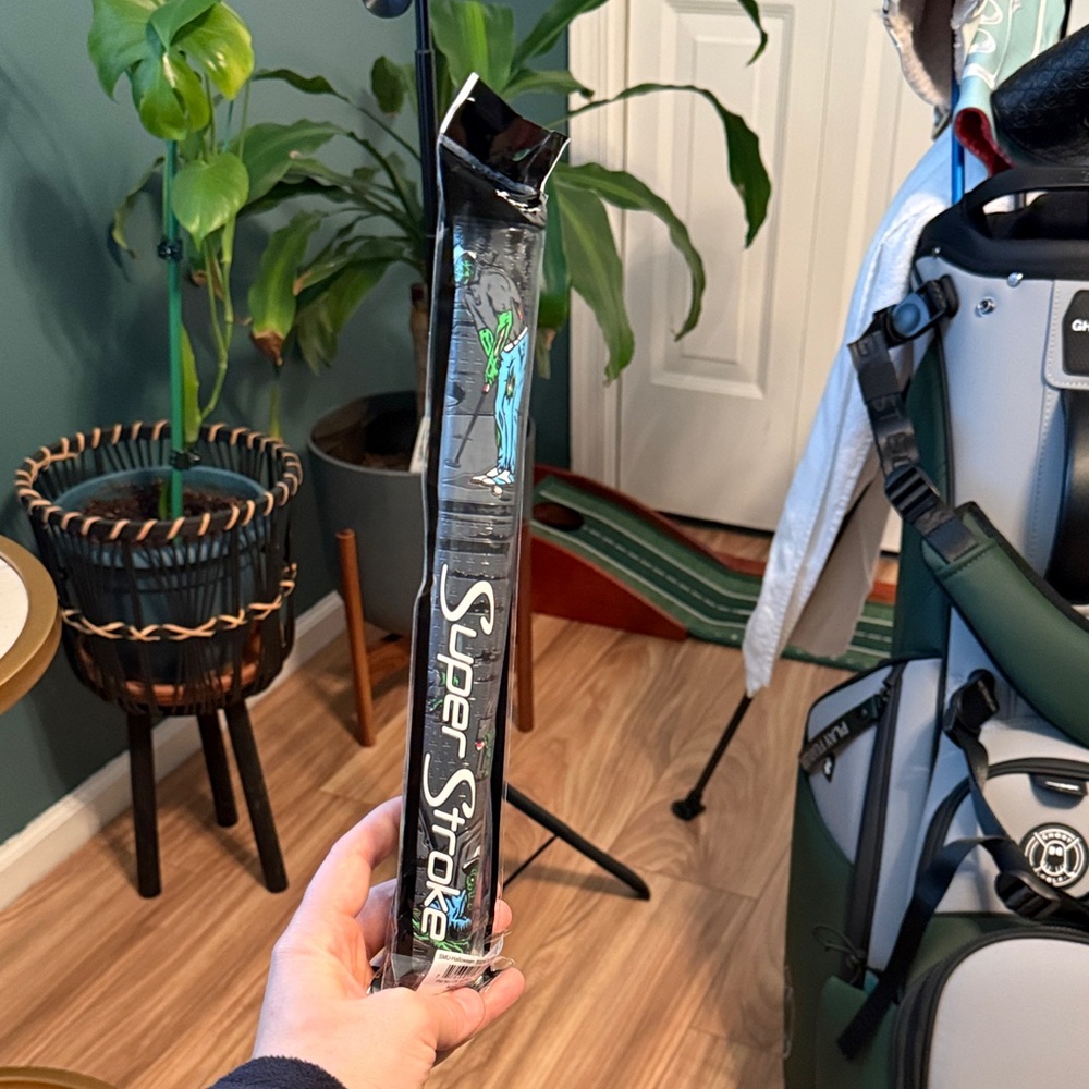 SuperStroke Tour Halloween Glow in the dark grip